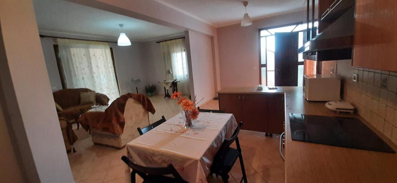 SarandëBlerina'S Houseアパートメント エクステリア 写真