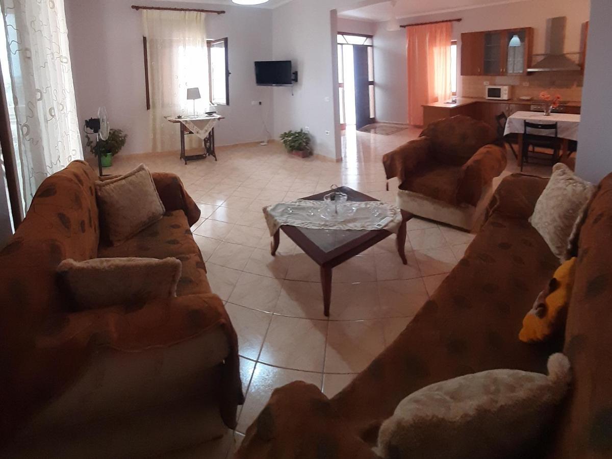 SarandëBlerina'S Houseアパートメント エクステリア 写真